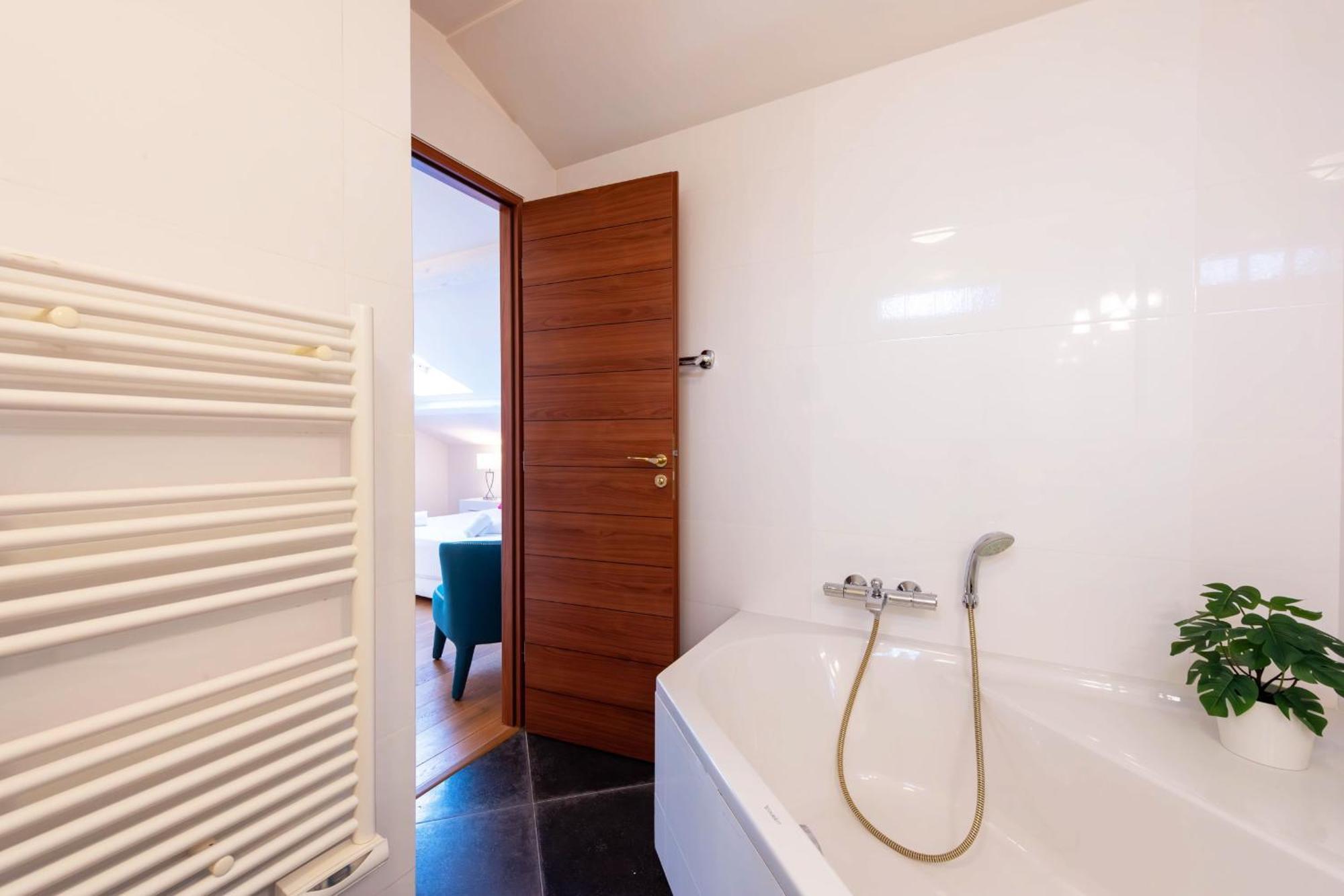 Exquisite 2-br 3 Minutes From La Croisette Cannes